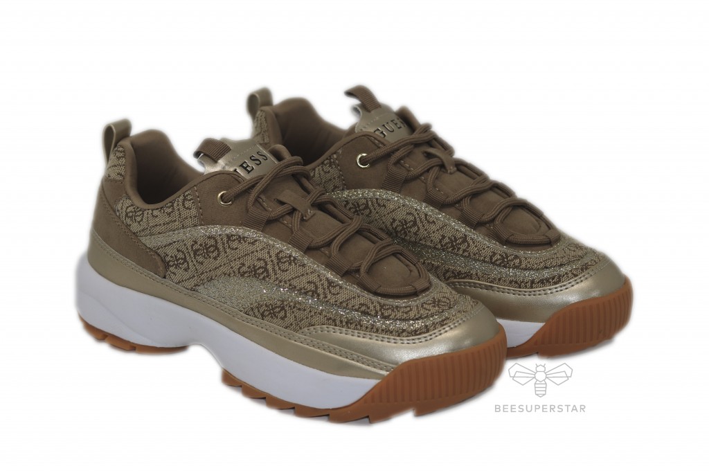 marlyn running shoe embossed logo